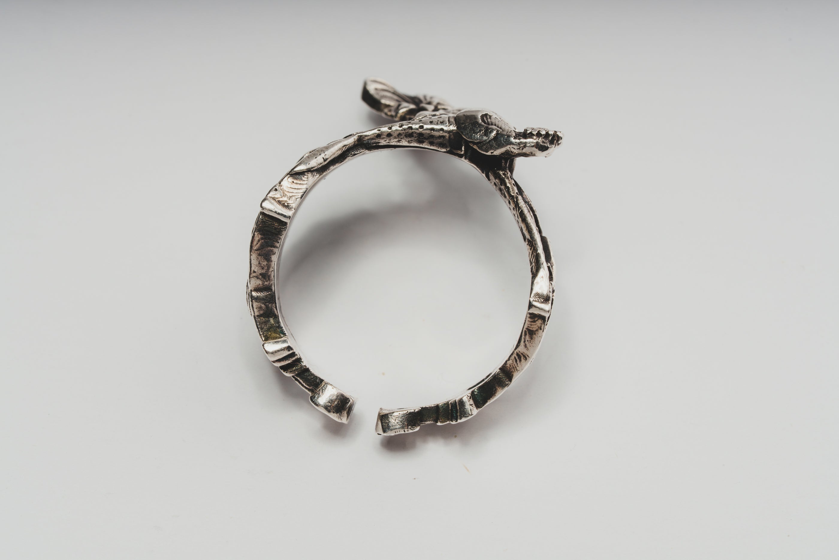 Trato y Alegoría Anillo